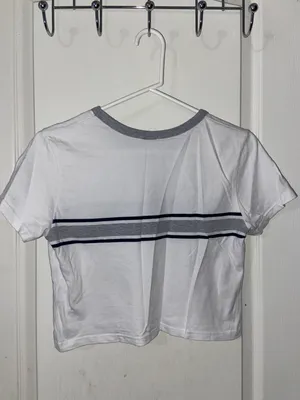 Brandy Melville Cropped T-Shirt thumbnail 3