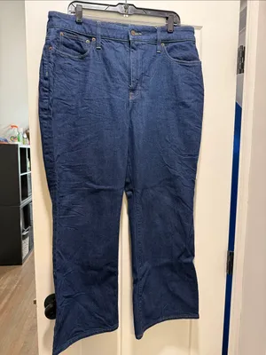 J. Crew Curvy Charley Kickout Cropped Jeans in Rinse Wash, size 33 thumbnail 2