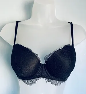 Victoria's Secret Bra Dream Angels Lined Demi 36B Black Lace Whimsigoth thumbnail 1