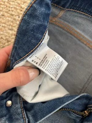 Women’s American Eagle Mom Shorts thumbnail 6