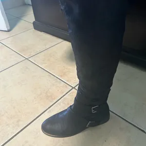 Celia Black under knee Boots thumbnail 6