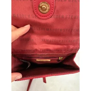 Steve Madden Red Quilted Faux‎ Leather Crossbody Wallet Bag Gold Hardware thumbnail 10