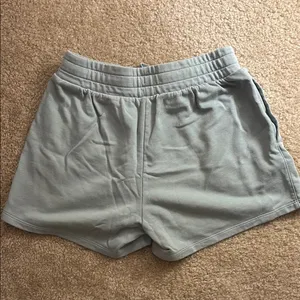 Under Armour Women's Shorts thumbnail 2