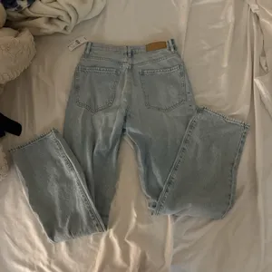 PacSun Jeans Mom Light Wash thumbnail 3