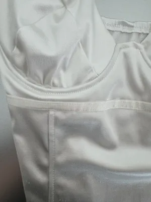 White bodysuit Size M thumbnail 3