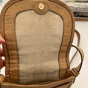 Michael Kors crossbody thumbnail 3