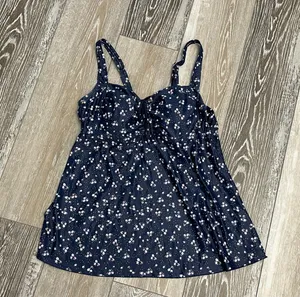 Woman’s Swimwear Sz 16 Flattering Tankini Top Navy Blue Floral Adjustable Straps thumbnail 1