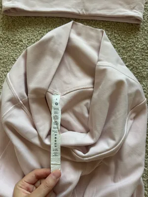 Lululemon pink set thumbnail 3