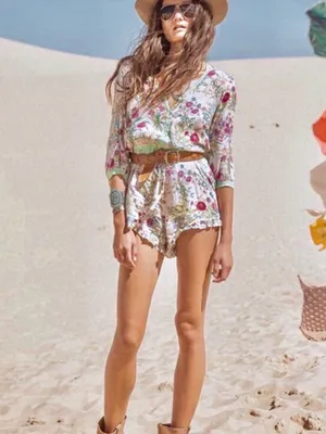 Spell Queen White Floral Button thumbnail 4