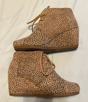 Toms Leopard Print Wedge Ankle Boots thumbnail 1