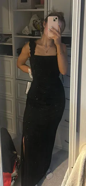 Prom dress Size 6 thumbnail 1