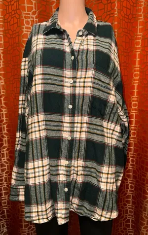 Old Navy Women's Flannel Button Up Shirt XL thumbnail 1