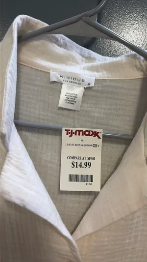TJ Maxx Cropped shirt thumbnail 2