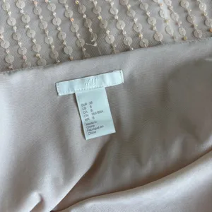 H&M Sequin Tank Top Size 8 Beige Mesh Spaghetti Strap Glam Party Holiday Work thumbnail 4