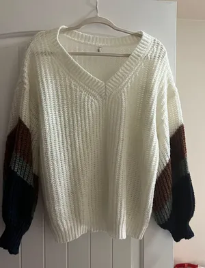 Sweater thumbnail 1