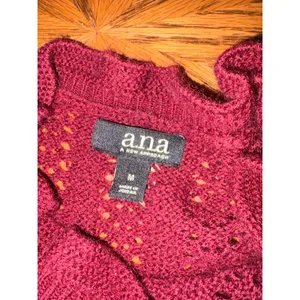 ANA A New Approach Burgundy Pointelle‎ Knit Ruffle Neck Puff Sleeve Sweater M thumbnail 4