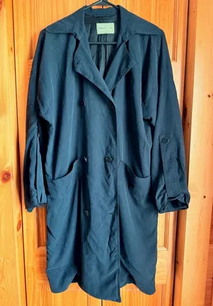 Aritzia Babaton Fluid Drape Trench 100% Silk Navy Button Roll Sleeve I-Ol L Flaw thumbnail 1