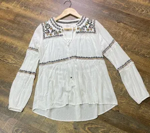 Knox Rose White Embroidered Blouse Tassels Sz Medium Boho Peasant Hippie Artsy thumbnail 1