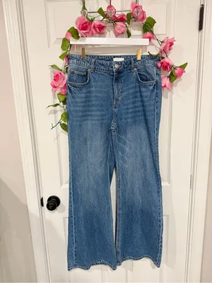 H&M Women’s Size 12 Wide Leg Jeans Medium Wash Relaxed 90s Denim Minimalist thumbnail 2