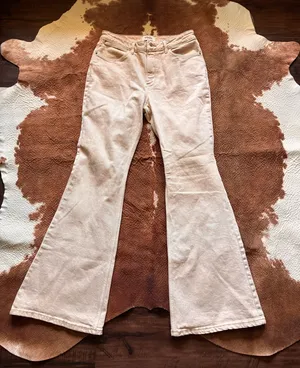 Women's Flare Jeans Beige Bell Bottom Pants Wranglers size 10/30 X 32 High rise fierce flares thumbnail 1
