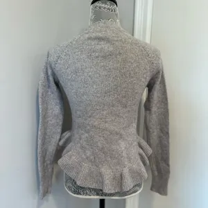 Ann Taylor Sz:M Wool Cashmere Gray Ruffle Hem Pullover Crew Neck Sweater. thumbnail 2