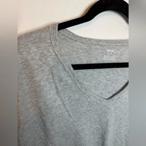 Aerie Classic Gray Cotton V-Neck Tee thumbnail 4