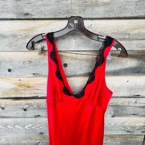 Victoria’s Secret size S red satin black lace trim thumbnail 4