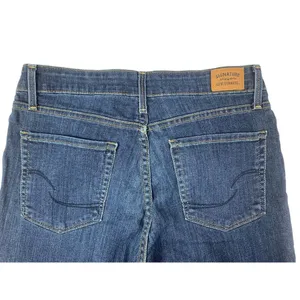 Levi's Strauss Signature Women's Mid Rise Slim Denim Jeans thumbnail 3