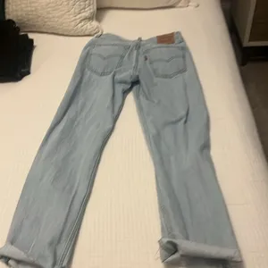 Light Blue Distressed Women's Jeans Levi’s Low Pro Straight thumbnail 3