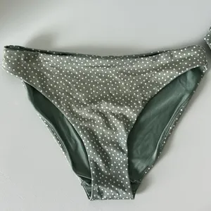 H&M Bikini Green White Polka Dot Swimwear Padded Bathing Suit / Size Small thumbnail 2