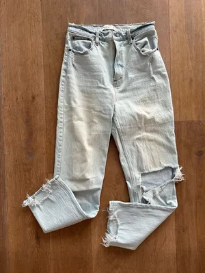 90s Straight Abercrombie Ultra High-Rise Jeans thumbnail 1