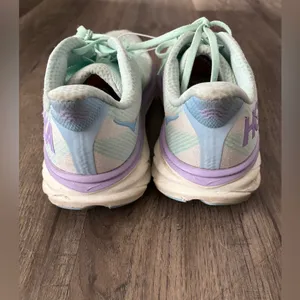 Hoka Clifton 9 running shoes women’s teal and purple 9.5 thumbnail 3