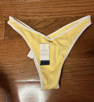 Hollister NWT RIBBED HIGH-LEG V-WAIST CHEEKIEST BIKINI BOTTOM - SMALL thumbnail 6