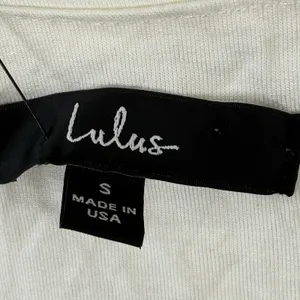 Lulus Womens V-Neck Crop Top Cream Ivory Sleeveless Stretch Knit Small 50003 NWT thumbnail 2