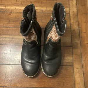 Martino Made in Canada Leather Ankle Boots Cowhide Panels Womens 8 thumbnail 12