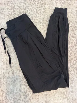 Lululemon Joggers Dance Studio Mid-Rise thumbnail 1