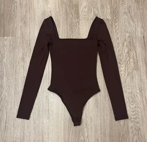 aritzia bodysuit  thumbnail 1