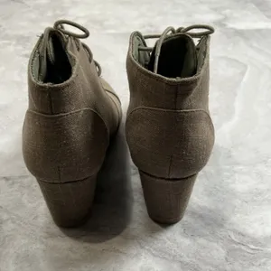 City Classified Women's Wedge‎ Heel Ankle Boot Olive size 9 thumbnail 3