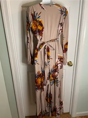The Odells Floral Maxi Wrap Dress in Taupe with Pink & Mustard Accents Size M thumbnail 6