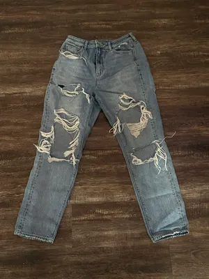American Eagle Highest Rise Mom Jeans thumbnail 1