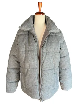Old Navy women’s Gray Puffer Jacket Insulated Coat Size M thumbnail 5