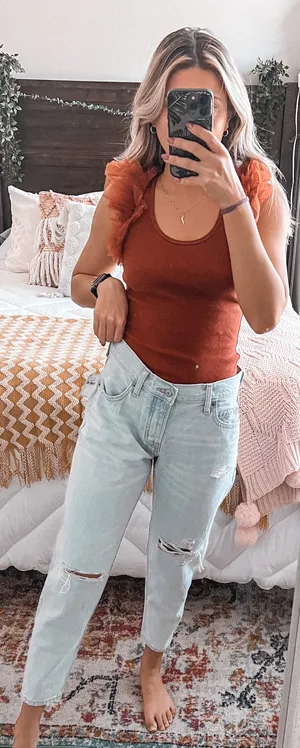 Old Navy Low Rise Slouchy Distressed Light Wash Jeans thumbnail 2