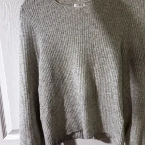 J. Crew Women's Light Gray Ribbed Sweater thumbnail 3