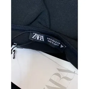 NEW Zara Women's Black Square Neck Notch Sleeveless Cami Tank Crop Top Size S thumbnail 5