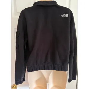The North Face Womens Large Cropped Fleece 1/4 Zip Black Pullover sweatshirt thumbnail 4
