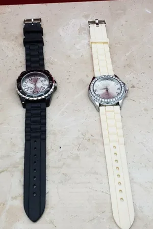 2 Ladies Watches - Both Need New Batteries thumbnail 1
