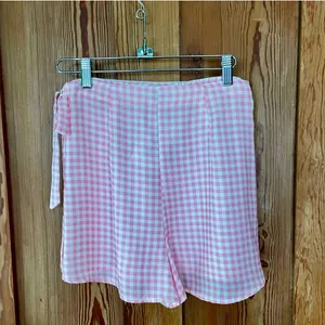 NWT Show Me Your Mumu Great Wrap Shorts Strawberry Shortcake Gingham Skort XS💛 thumbnail 7