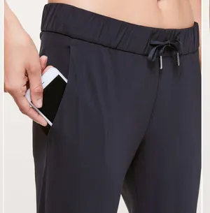 Lululemon On The Fly *23" Black Size 4 thumbnail 4