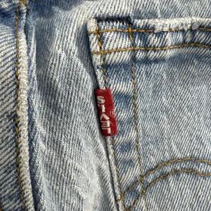 Levi’s Premium Wedgie Straight Ankle Jeans Women’s 26 Light Wash 26 Inseam thumbnail 11