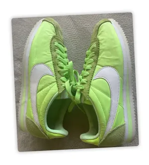Nike Classic Cortez Nylon 749864-310 Volt Green Sneakers Womens 8.5 EU40 thumbnail 1